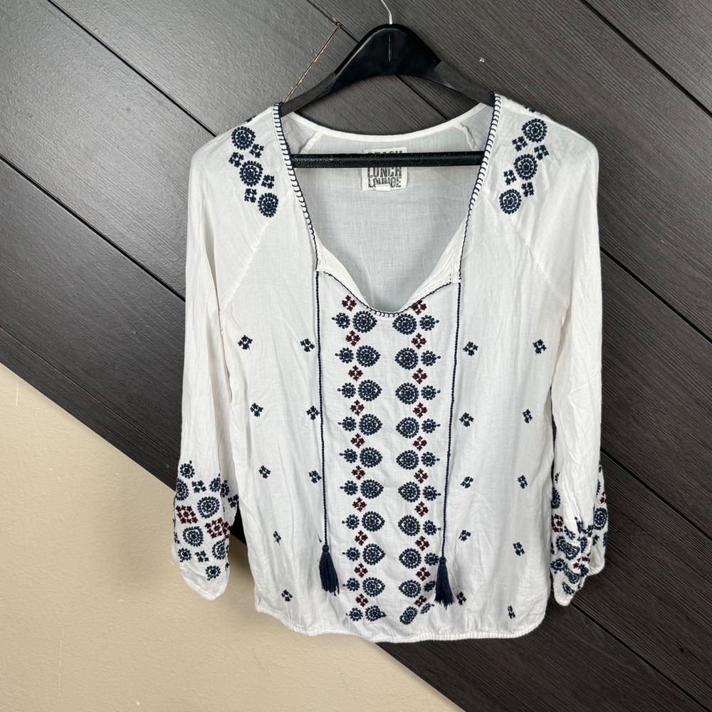 Beach Lunch Lounge Women Embroidered Peasant Blouse XS White Boho Tassel Top